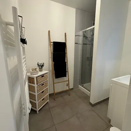 Le Casino Royal A Proximite Du Port *